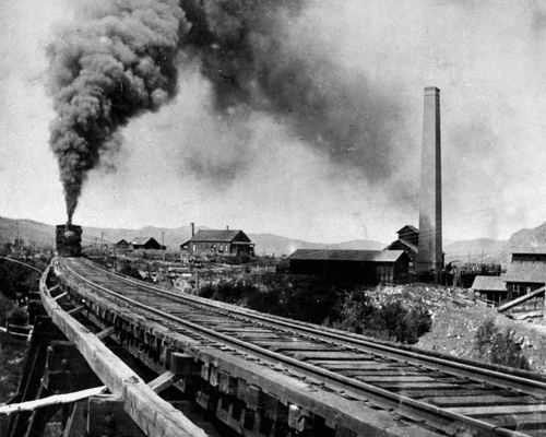A train crosses the original Castle Creek Bridge #1